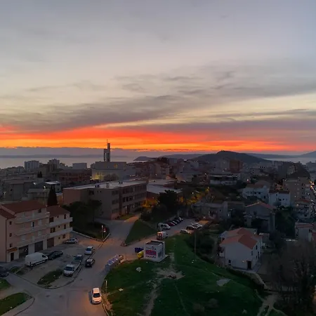Апартаменты Adriatic Skyview *
